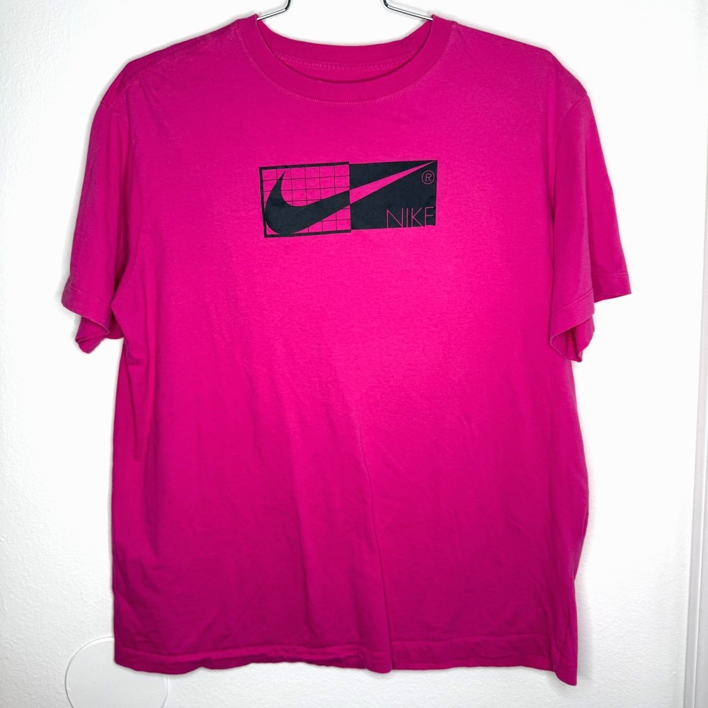 NIKE Loose Fit Geometric Grid Swish Logo T-Shirt Mens Large Hot Pink Streetwear